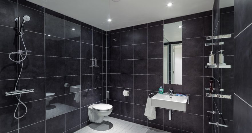 Urbanest Hoxton open layout shower room